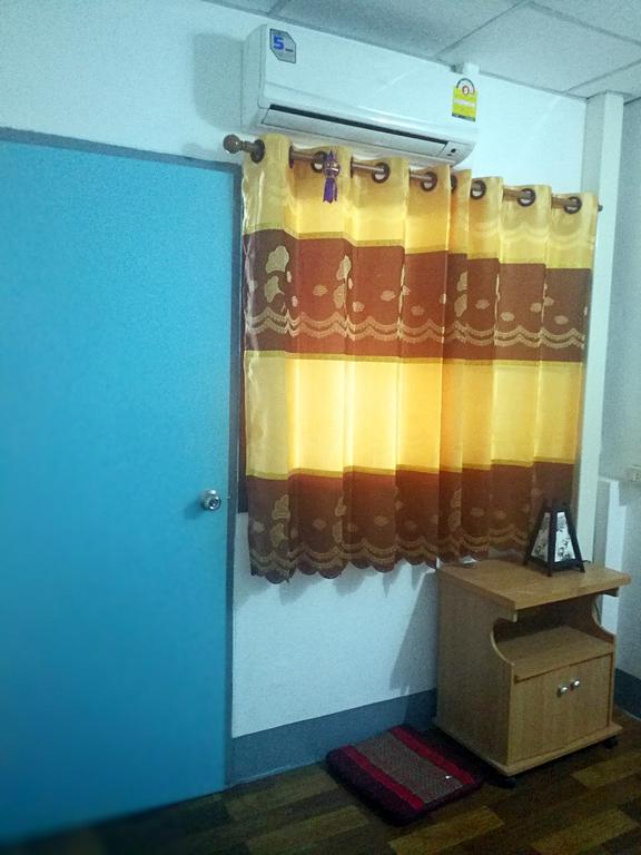 Zoe Hostel Chiang Mai Extérieur photo